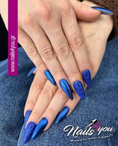 μπλε μανικιούρ χρώμα πεντικιούρ νύχια ημιμόνιμο τζελ ακρυλικό άκρυτζελ blue manicure pedicure nails 4 you evgenikos goup glitter σκόνη εφέ matte
