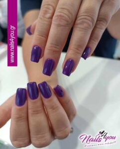 μοβ νύχια χρώμα αποχρώσεις μανικιούρ πεντικιούρ ακρυλικό τζελ άκρυτζε ημιμόνιμο απλή βαφή purple nails nails 4 you vibes evgenikos group blog manicure pedicure acrygel gel acrylic