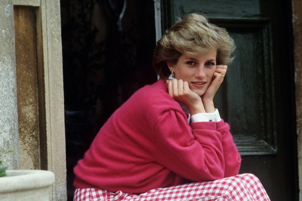 royals letizzia kate middleton diana makeup look eyeliner beauty trends face μακιγιάζ καφέ μολύβι πρόσωπο ομορφιά περιποίηση nails 4 you blog manicure pedicure evgenikos group