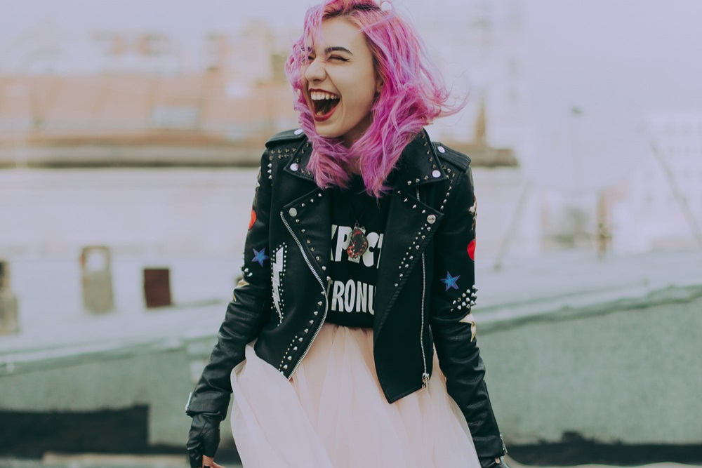 nails 4 you blog manicure pedicure evgenikos group laugh smile ζωή θετικά εξωστρέφεια ευσυνειδησία θυμός άγχος ενοχή υγεία άνοια νύχια περιποίηση άκρων ημιμόνιμο ψυχική και σωματική υγεία